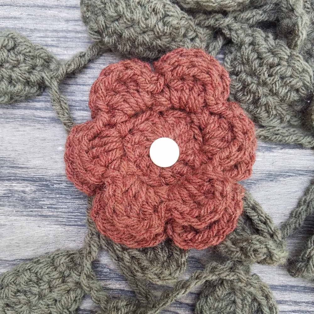 Boutique Floral Knit Scarf - Picture 3 of 4